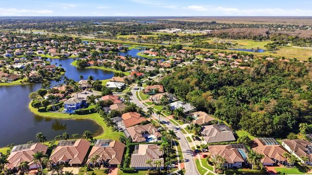 19149 Cloister Lake Lane, Boca Raton, FL 33498