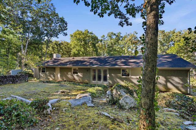 9605 Nottingham Lane, Huntsville, AL 35803