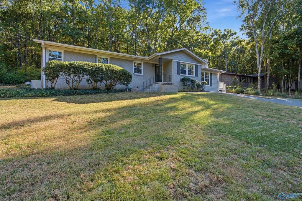 9605 Nottingham Lane, Huntsville, AL 35803