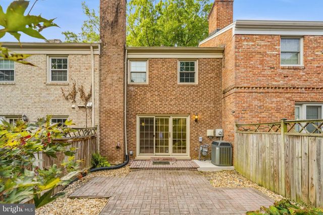 9222 BAILEY LN, Fairfax, VA 22031
