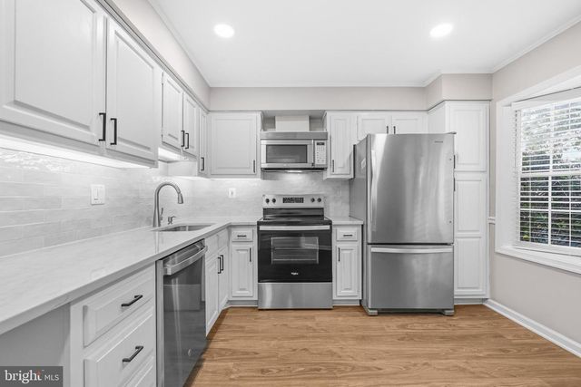 9222 BAILEY LN, Fairfax, VA 22031