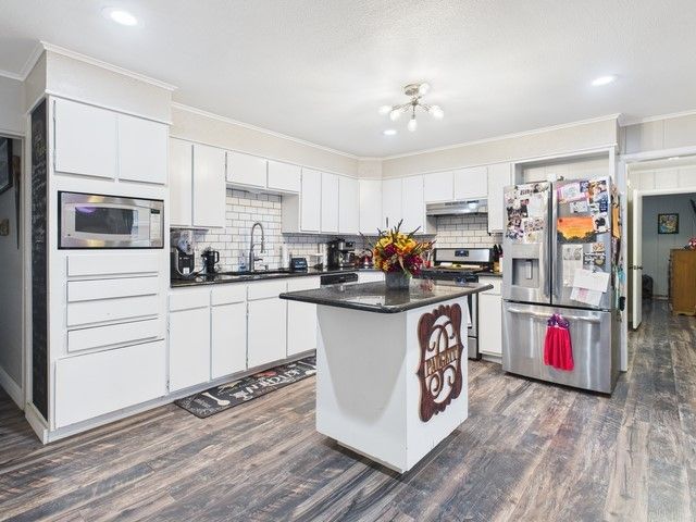 213 Reierson Avenue, Athens, TX 75751