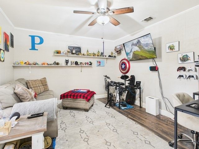 213 Reierson Avenue, Athens, TX 75751