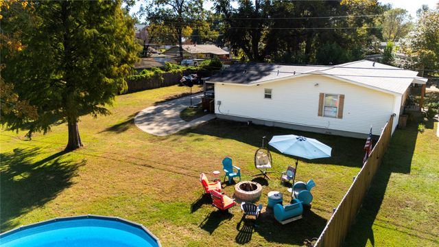 213 Reierson Avenue, Athens, TX 75751