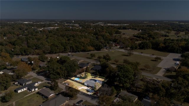 213 Reierson Avenue, Athens, TX 75751