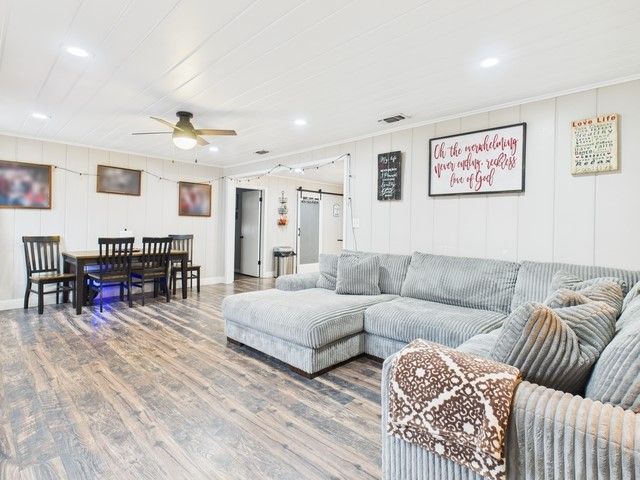 213 Reierson Avenue, Athens, TX 75751