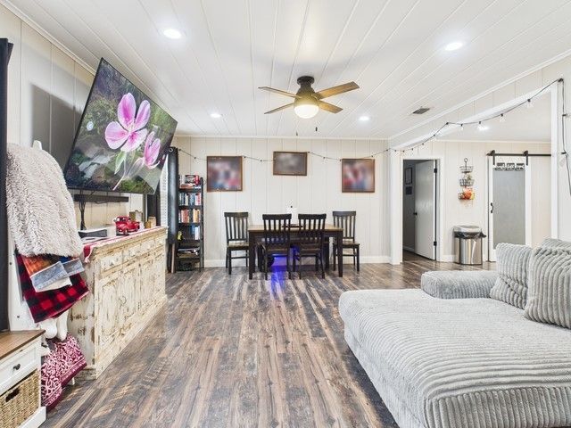 213 Reierson Avenue, Athens, TX 75751