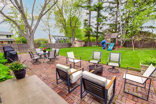 366 Birkdale Road, Lake Bluff, IL 60044
