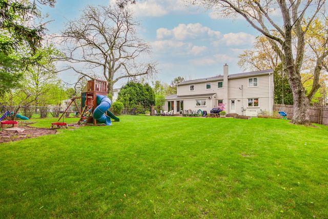 366 Birkdale Road, Lake Bluff, IL 60044
