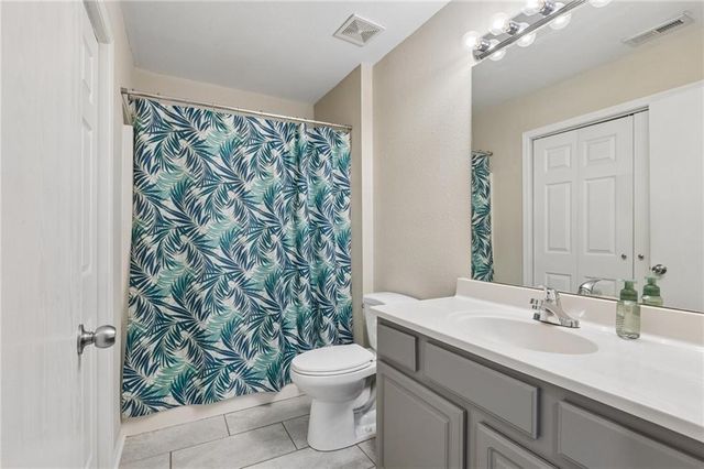 10657 E 46th Street, Kansas City, MO 64133