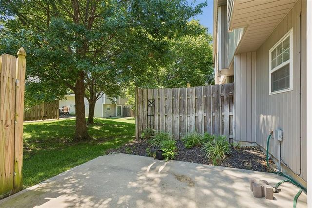 10657 E 46th Street, Kansas City, MO 64133