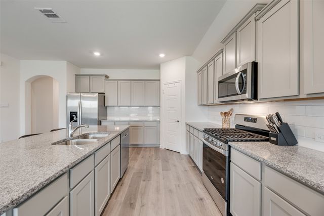 10108 Autumn Leaves Lane, Aubrey, TX 76227