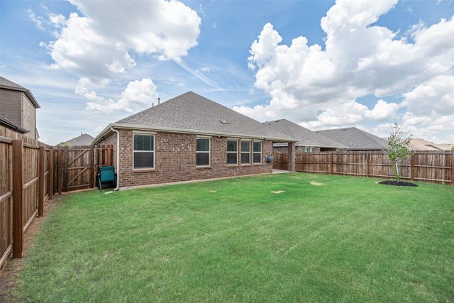 10108 Autumn Leaves Lane, Aubrey, TX 76227
