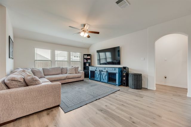 10108 Autumn Leaves Lane, Aubrey, TX 76227