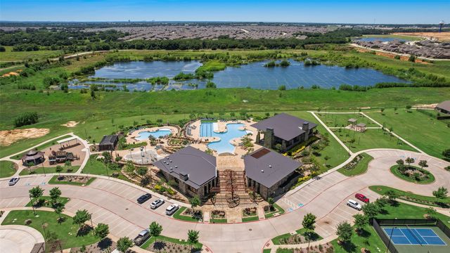 10108 Autumn Leaves Lane, Aubrey, TX 76227