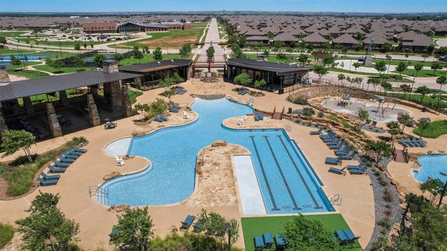 10108 Autumn Leaves Lane, Aubrey, TX 76227