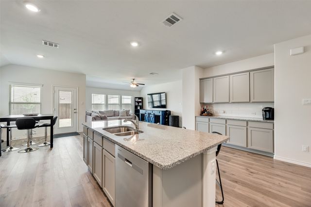 10108 Autumn Leaves Lane, Aubrey, TX 76227