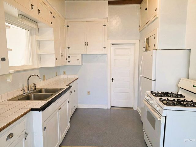 1917 Court St, Pueblo, CO 81003