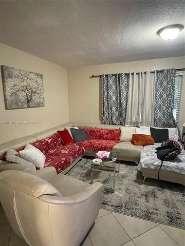 2200 SW 42nd Ave, Fort Lauderdale, FL 33317