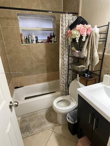 2200 SW 42nd Ave, Fort Lauderdale, FL 33317