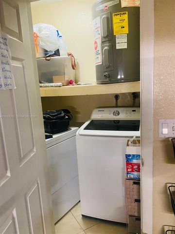 2200 SW 42nd Ave, Fort Lauderdale, FL 33317