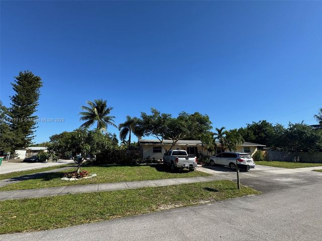 2200 SW 42nd Ave, Fort Lauderdale, FL 33317