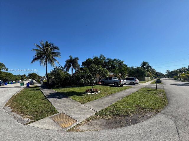 2200 SW 42nd Ave, Fort Lauderdale, FL 33317