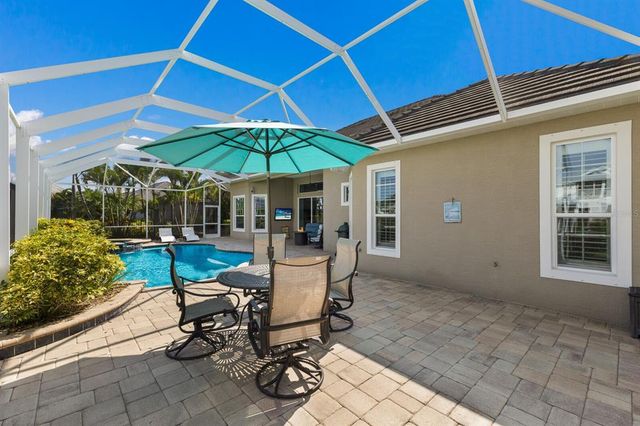576 FORE DRIVE, Bradenton, FL 34208