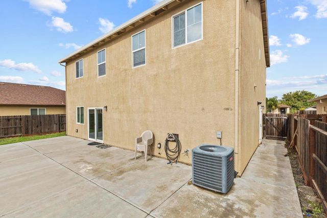 1318 Ladyfern, Plumas Lake, CA 95961