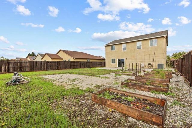 1318 Ladyfern, Plumas Lake, CA 95961