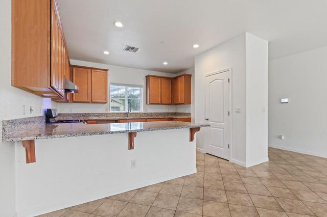 1318 Ladyfern, Plumas Lake, CA 95961