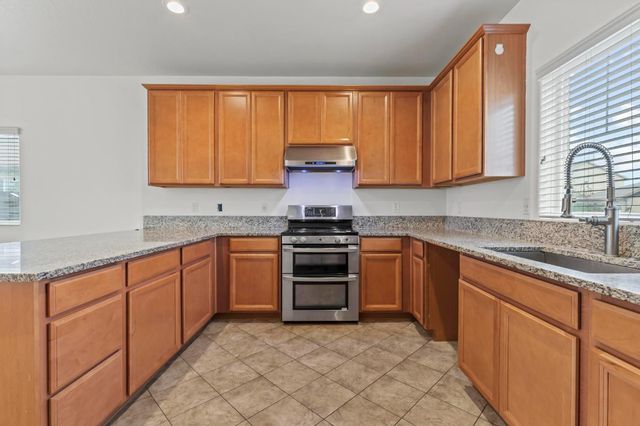 1318 Ladyfern, Plumas Lake, CA 95961