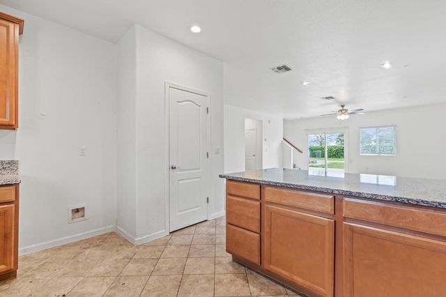 1318 Ladyfern, Plumas Lake, CA 95961