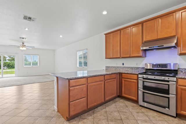 1318 Ladyfern, Plumas Lake, CA 95961