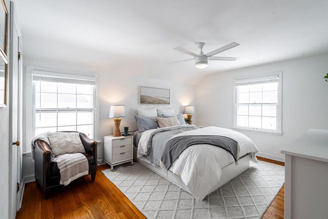 7219 N Santa Monica BOULEVARD, Fox Point, WI 53217