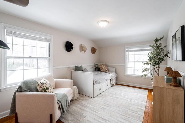 7219 N Santa Monica BOULEVARD, Fox Point, WI 53217