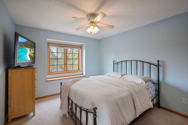 10956 Fox Hollow Circle N, Champlin, MN 55316