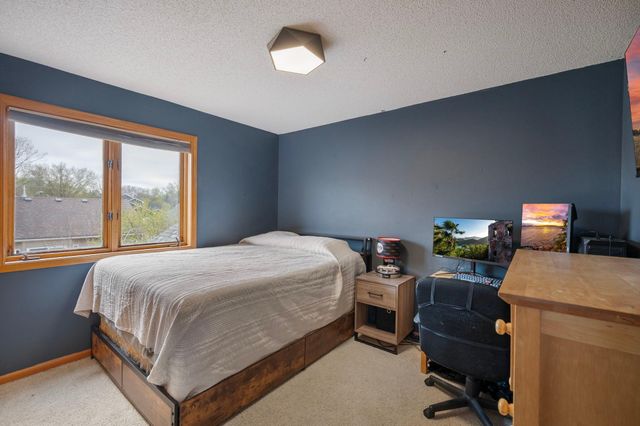 10956 Fox Hollow Circle N, Champlin, MN 55316