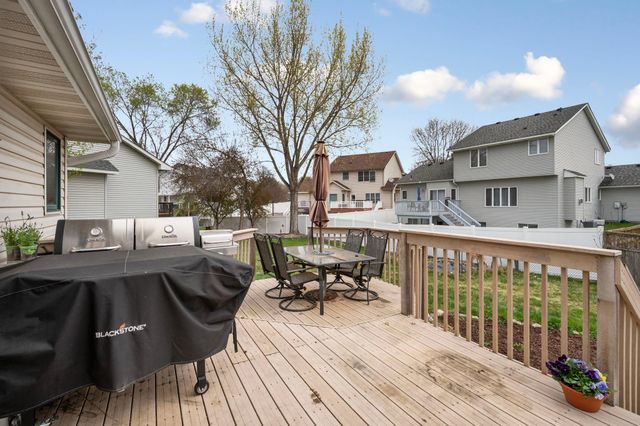 10956 Fox Hollow Circle N, Champlin, MN 55316