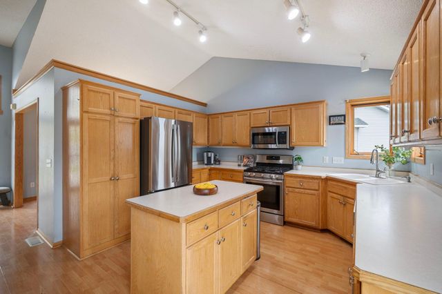 10956 Fox Hollow Circle N, Champlin, MN 55316