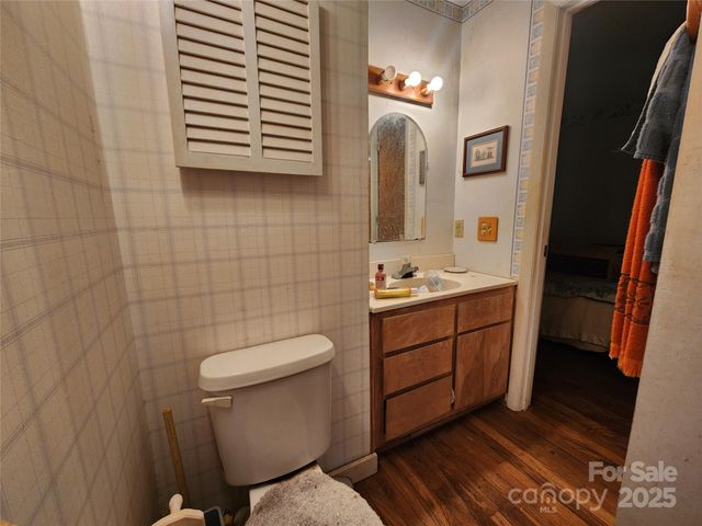 366 Cabin Hollow Drive, Marshall, NC 28753