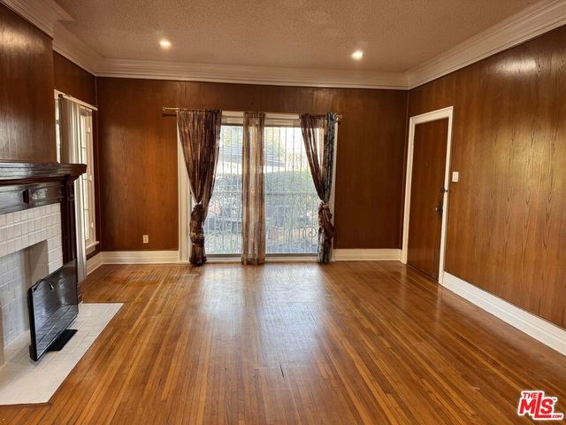 1257 4th Avenue 1, Los Angeles, CA 90019