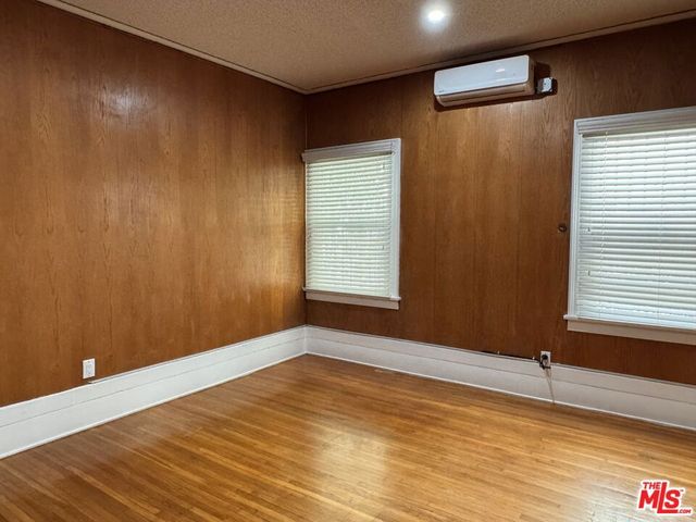 1257 4th Avenue 1, Los Angeles, CA 90019