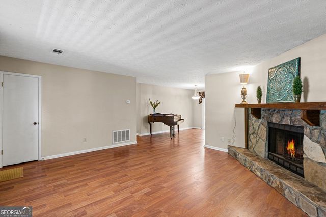 4627 Simpson Mill Lane, Duluth, GA 30096