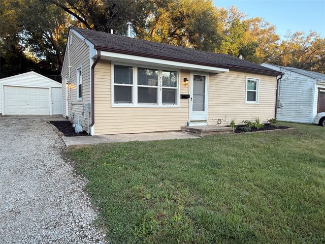 7103 SW 16th Street, Des Moines, IA 50315