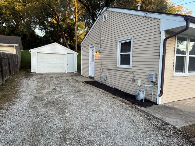7103 SW 16th Street, Des Moines, IA 50315