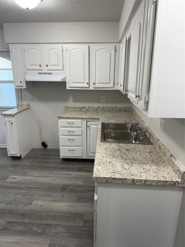 7103 SW 16th Street, Des Moines, IA 50315