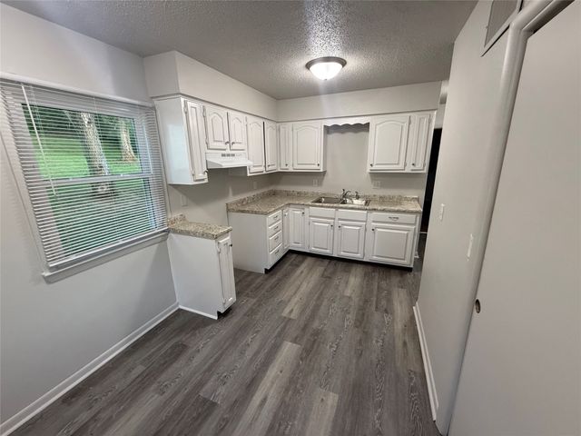 7103 SW 16th Street, Des Moines, IA 50315