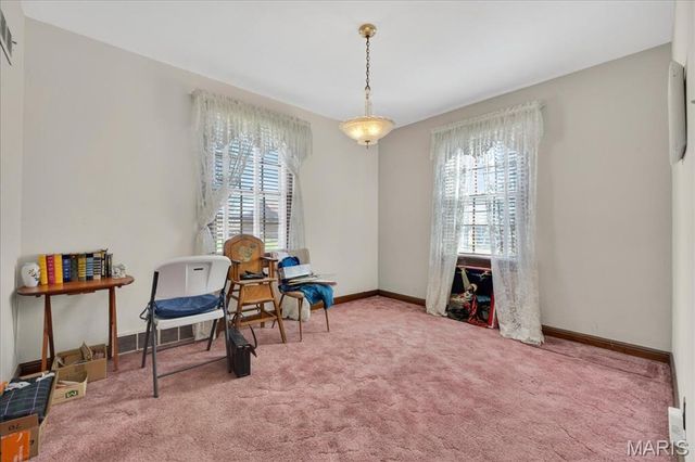 10024 Driver Avenue, Overland, MO 63114