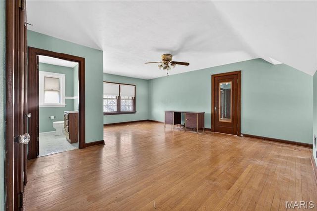 10024 Driver Avenue, Overland, MO 63114